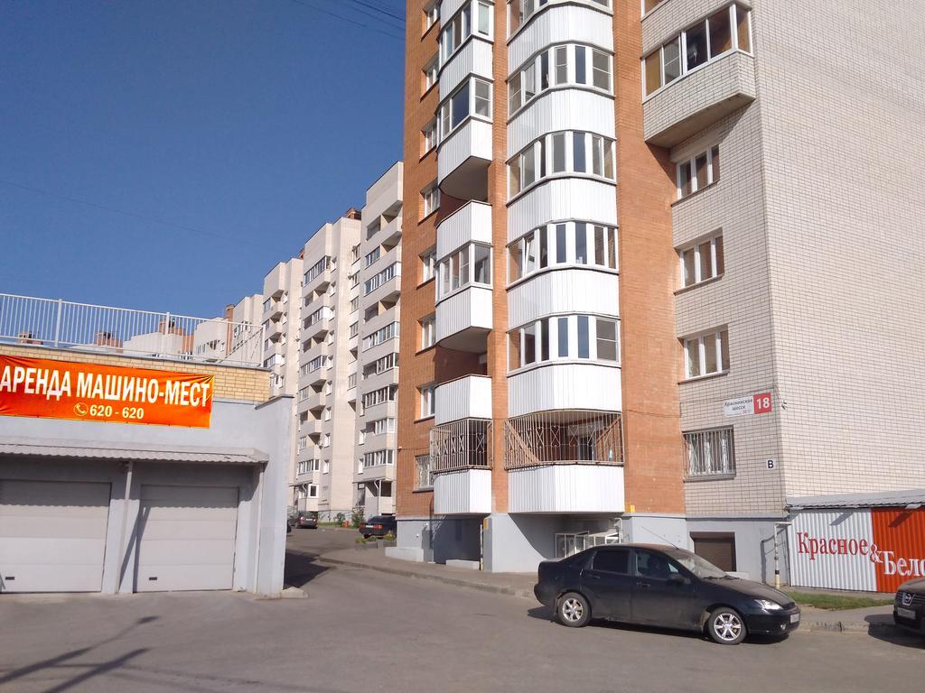 Apartments On Krasninskoye Av. 18 Smolensk Buitenkant foto